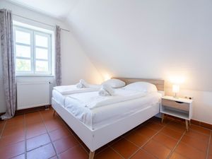 24026709-Ferienwohnung-4-Dranske-300x225-3