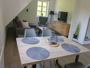 24026583-Ferienwohnung-4-Dranske-300x225-2