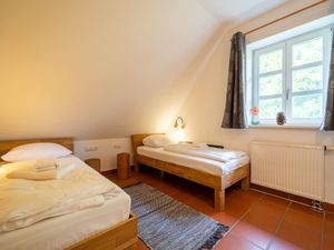 24026582-Ferienwohnung-6-Dranske-300x225-4