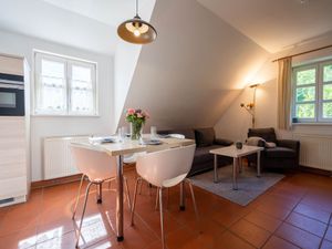 24026592-Ferienwohnung-4-Dranske-300x225-2