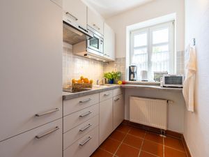 24026600-Ferienwohnung-4-Dranske-300x225-3