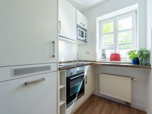 24026618-Ferienwohnung-4-Dranske-300x225-2