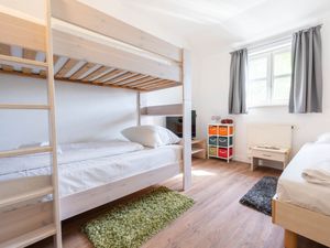 24026618-Ferienwohnung-4-Dranske-300x225-4