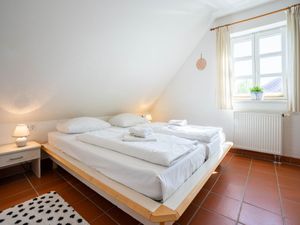 24026597-Ferienwohnung-4-Dranske-300x225-3