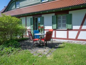 24026612-Ferienwohnung-4-Dranske-300x225-4