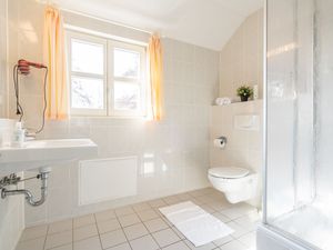 24026598-Ferienwohnung-4-Dranske-300x225-2