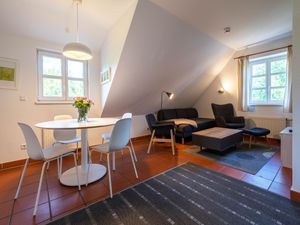 24026598-Ferienwohnung-4-Dranske-300x225-4