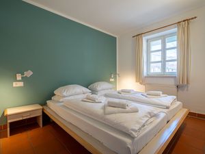 24026603-Ferienwohnung-4-Dranske-300x225-3