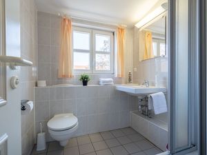 24026616-Ferienwohnung-4-Dranske-300x225-4