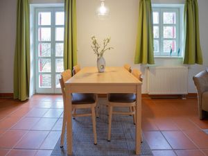 24026635-Ferienwohnung-4-Dranske-300x225-4