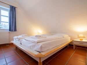 24026651-Ferienwohnung-4-Dranske-300x225-3