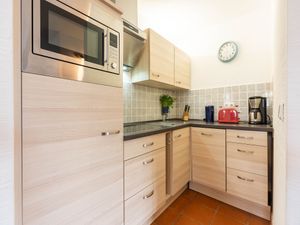 24026655-Ferienwohnung-4-Dranske-300x225-2