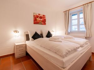 24026657-Ferienwohnung-2-Dranske-300x225-4