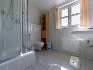 24026654-Ferienwohnung-3-Dranske-300x225-4