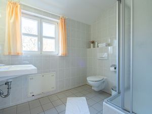 24026643-Ferienwohnung-4-Dranske-300x225-3