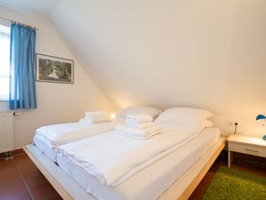 24026683-Ferienwohnung-4-Dranske-300x225-3