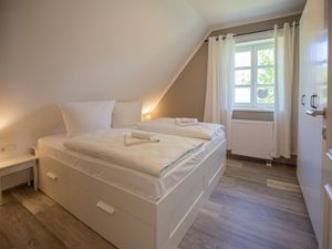 24026663-Ferienwohnung-4-Dranske-300x225-3