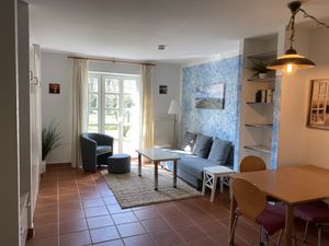 24026660-Ferienwohnung-2-Dranske-300x225-1