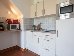 24026674-Ferienwohnung-4-Dranske-300x225-2