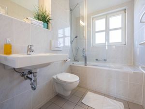 24026691-Ferienwohnung-5-Dranske-300x225-5