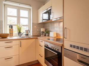 24026700-Ferienwohnung-4-Dranske-300x225-2