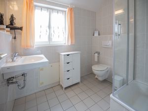 24026687-Ferienwohnung-4-Dranske-300x225-5