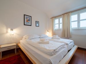 24026688-Ferienwohnung-4-Dranske-300x225-3