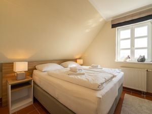 24026696-Ferienwohnung-2-Dranske-300x225-3