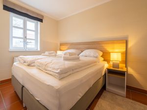 24026699-Ferienwohnung-4-Dranske-300x225-3