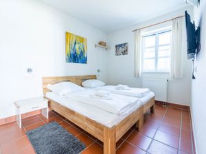 24026711-Ferienwohnung-4-Dranske-300x225-3