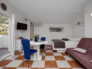 18550352-Ferienwohnung-3-Drasnice-300x225-2