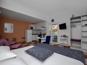 18550352-Ferienwohnung-3-Drasnice-300x225-5