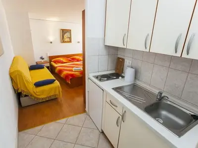 Ferienwohnung für 2 Personen in Drašnice 10/10