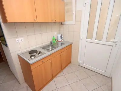 Ferienwohnung für 2 Personen in Drašnice 10/10