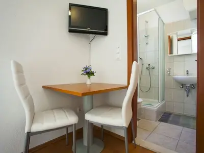 Ferienwohnung für 2 Personen in Drašnice 8/10