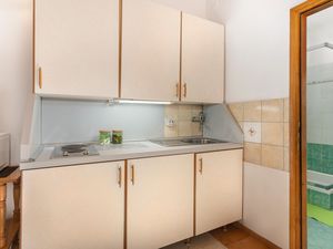 23737355-Ferienwohnung-4-Drazice-300x225-2