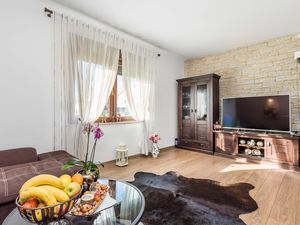 23741831-Ferienwohnung-6-Drazice-300x225-2