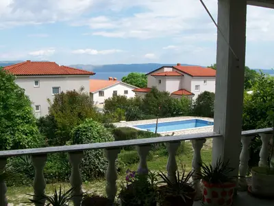 PoolOfHouse