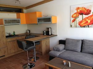 23348332-Ferienwohnung-3-Dresden-300x225-5