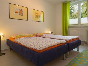 22767735-Ferienwohnung-4-Dresden-300x225-3