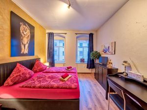 19177771-Ferienwohnung-4-Dresden-300x225-0