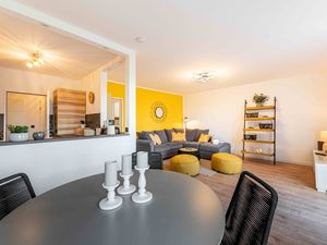 23826929-Ferienwohnung-4-Dresden-300x225-0