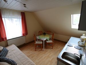 18115349-Ferienwohnung-4-Dresden-300x225-1