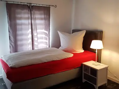 Schlafzimmer 2
