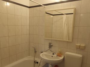 18115348-Ferienwohnung-3-Dresden-300x225-0