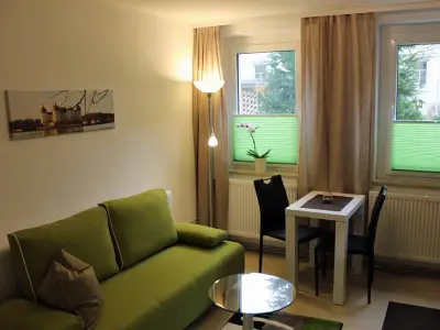 Wohnbereich mit Blick ins Grüne