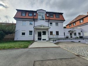 23874540-Ferienwohnung-4-Dresden-300x225-1