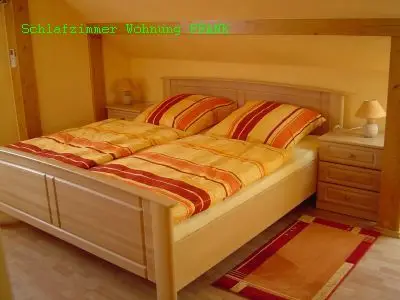 Schlafzimmer - Bett