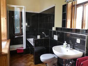 23525304-Ferienwohnung-4-Dresden-300x225-4