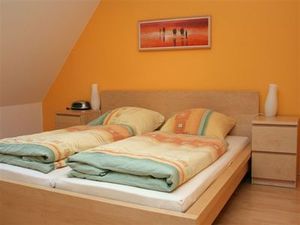 18115317-Ferienwohnung-3-Dresden-300x225-0